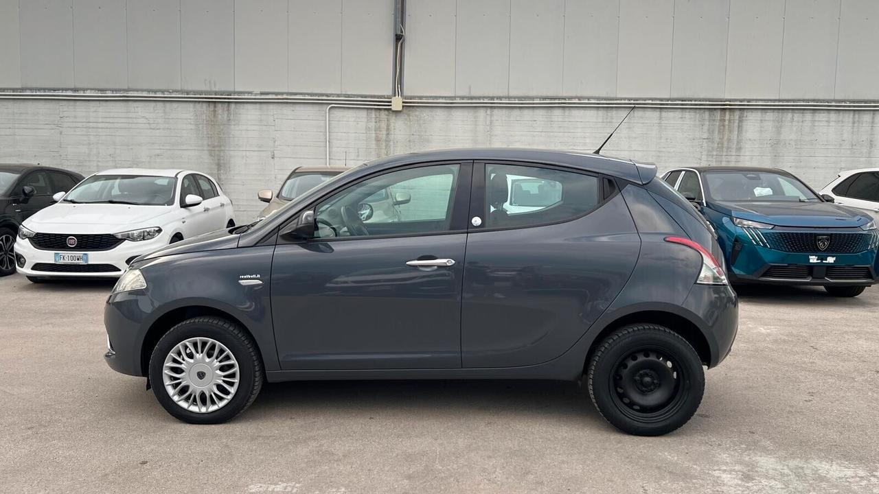 Lancia Ypsilon 0.9 TwinAir 85 CV 5 porte Metano Ecochic Mya