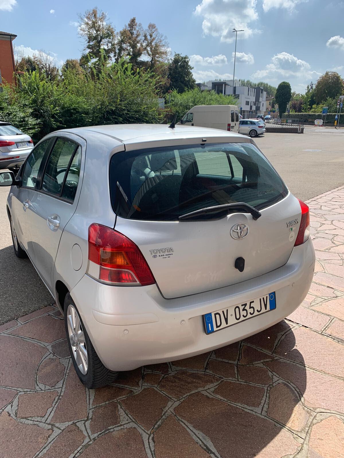 Toyota Yaris 1.3 5 porte GPL