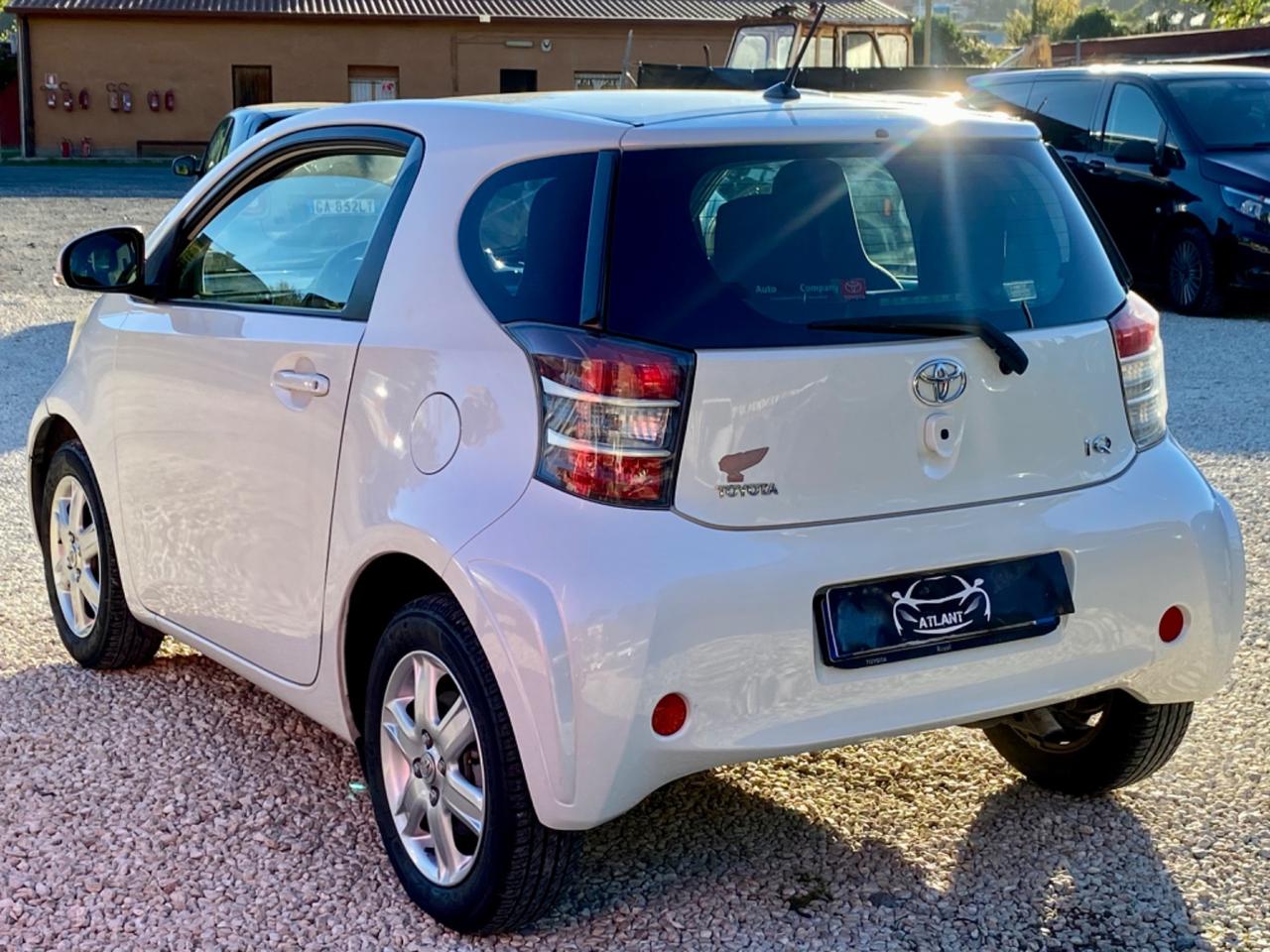Toyota iQ 1.0 CVT Lounge
