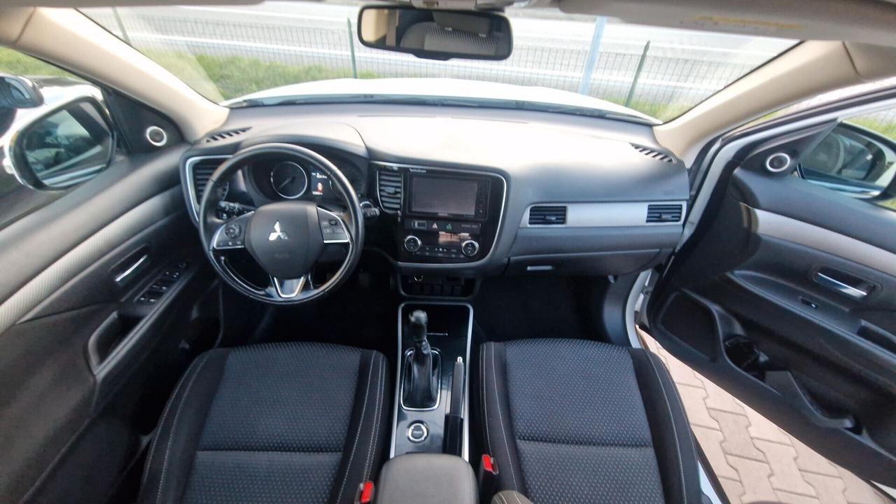 Mitsubishi Outlander 2.2 DI-D 4WD 7p.. garantito 12M