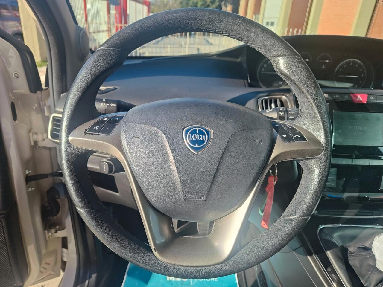 LANCIA YPSILON 1.2 69 CV 5P. PLATINUM