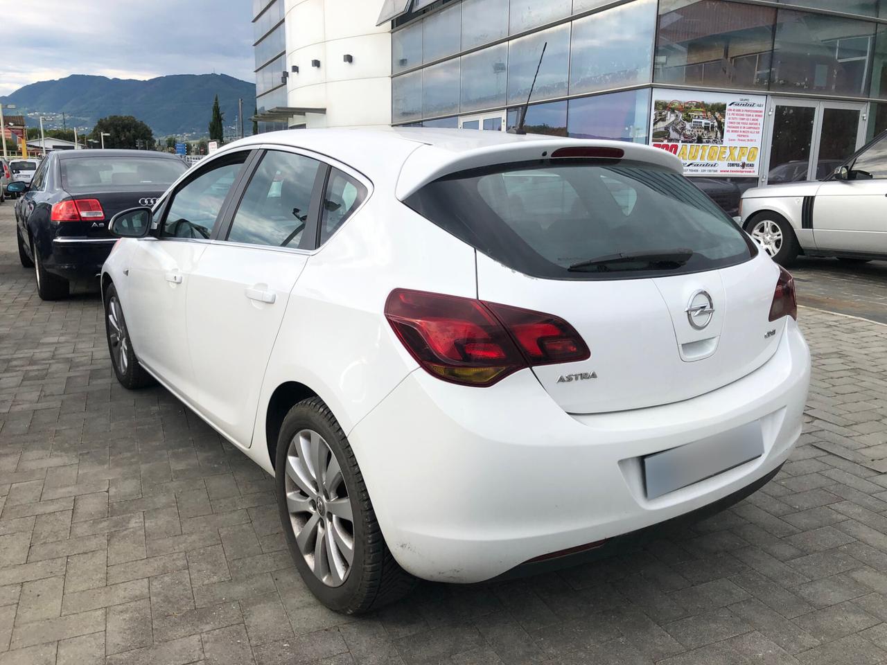 Opel Astra 1.7 CDTI 125CV 5 porte Cosmo