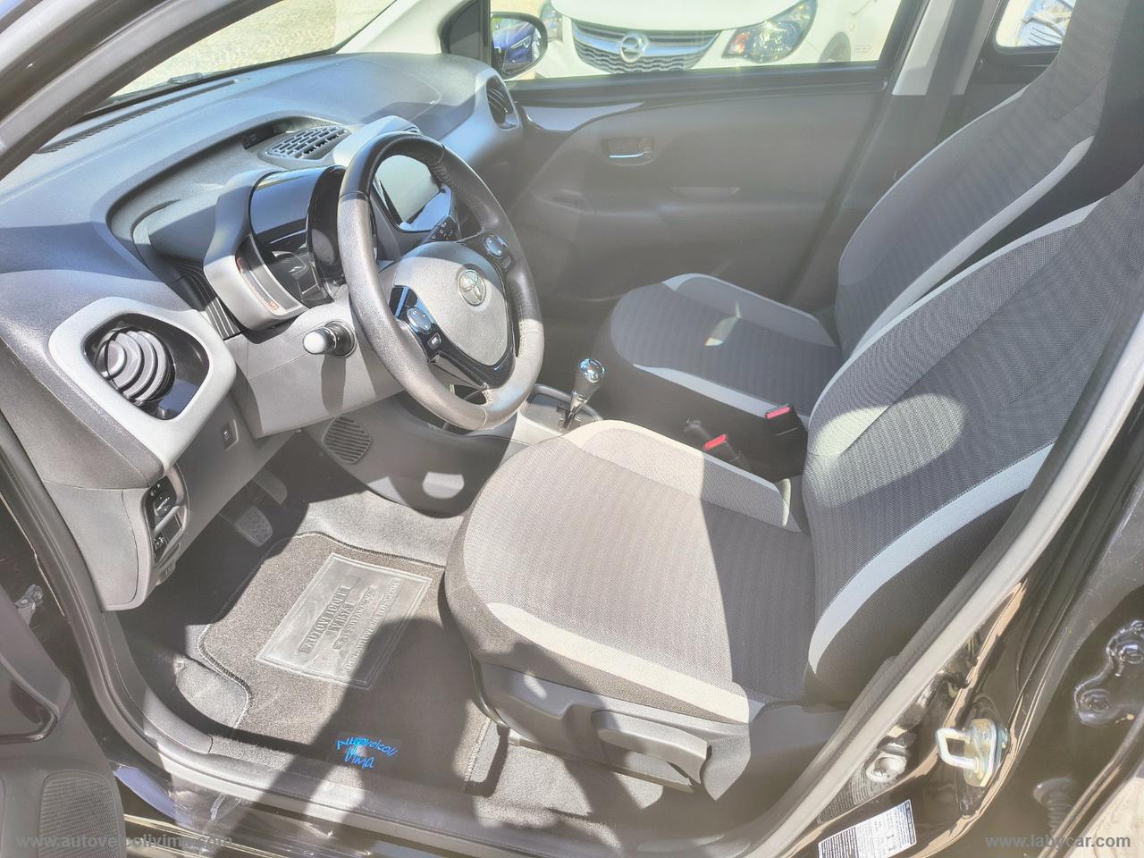 TOYOTA Aygo Connect 1.0 VVT-i 72CV 5p.x-bus.MMT