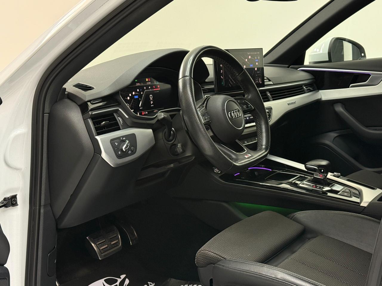 Audi A4 40 TDI MHEV quattro S line edition