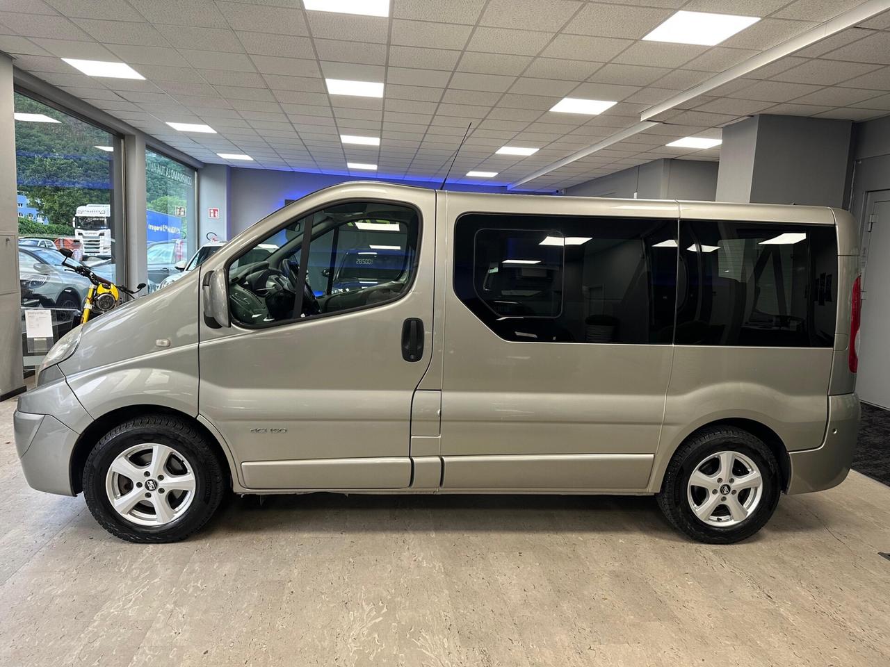 Renault Trafic T29 2.5 dCi/150 PL-TN Passenger Comfort DPF