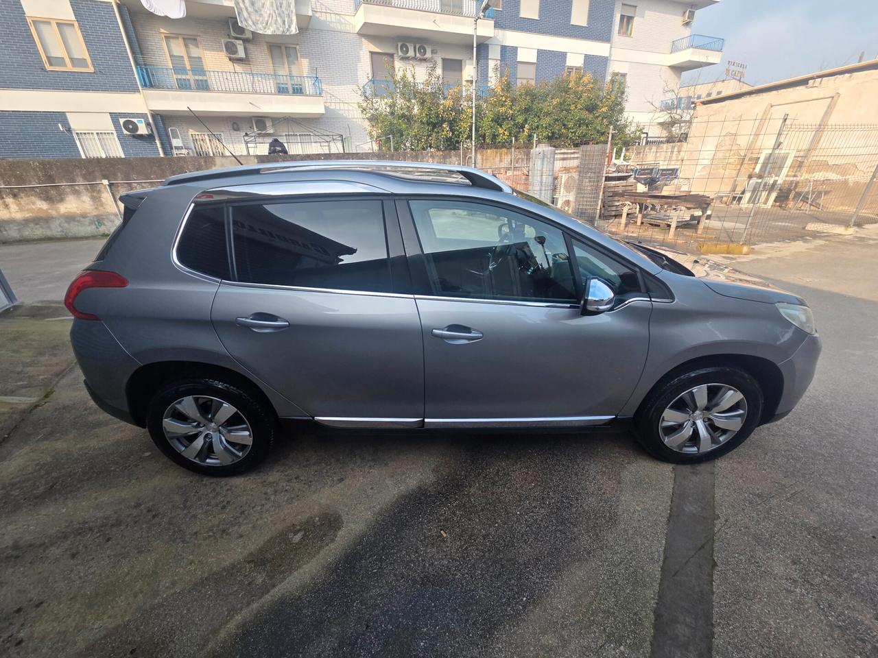 Peugeot 2008 1.6 e-HDi 92 CV Stop&Start Urban Cross