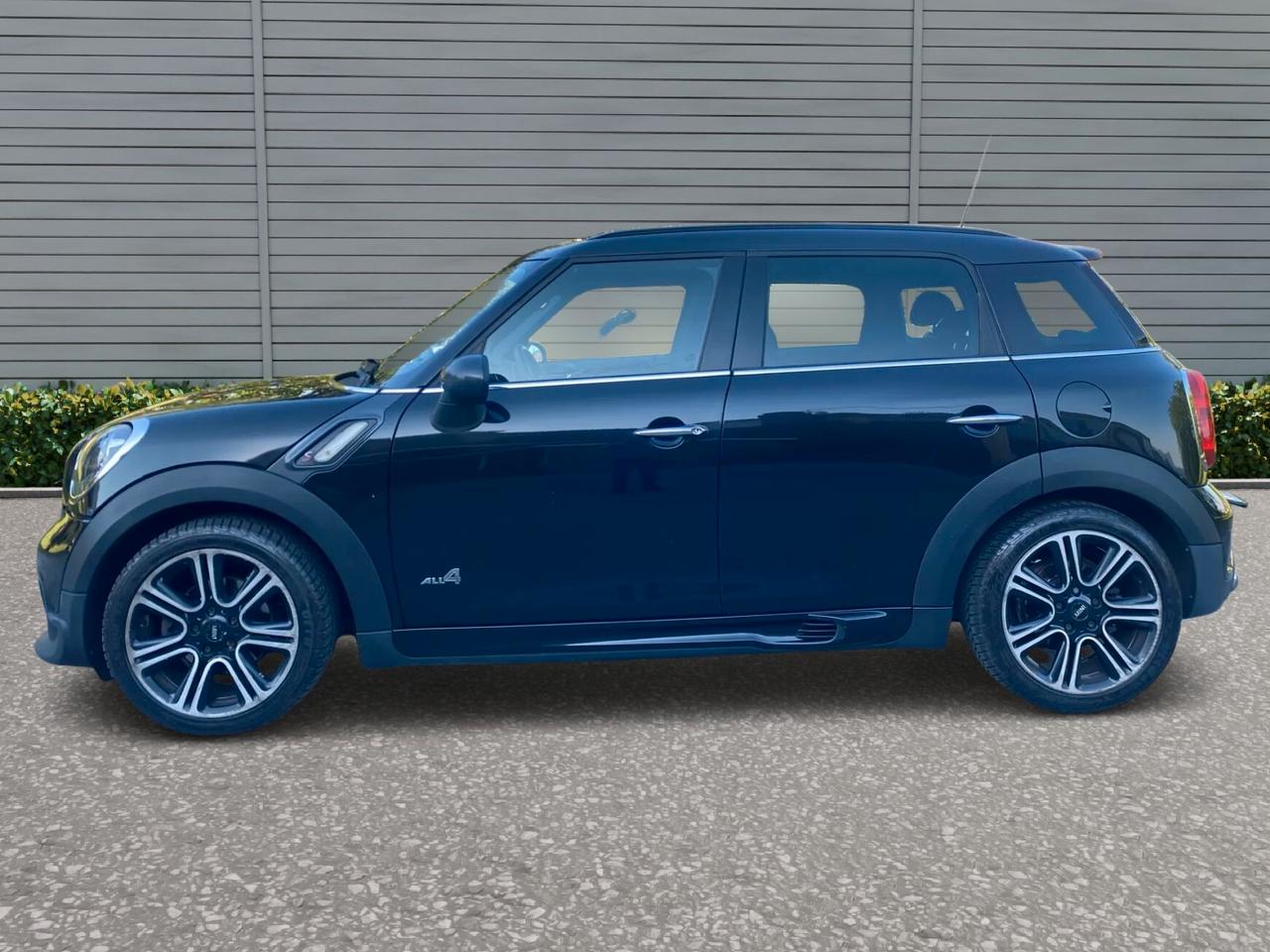 Mini Cooper SD Countryman ALL4 John Cooper Works
