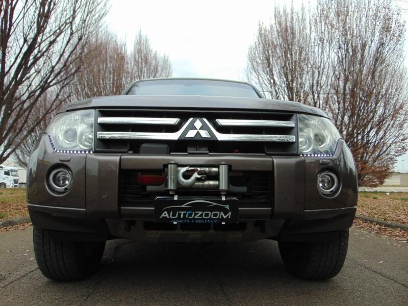 MITSUBISHI Pajero (2006-2009) Pajero 3.2 DI-D 1...