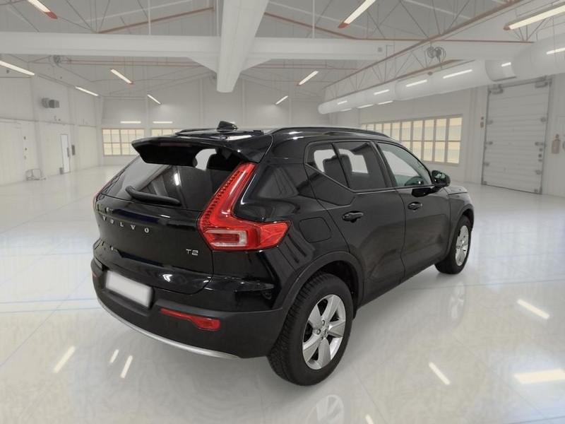VOLVO XC40 T2 AUTOMATICO BUSINESS 5 PORTE SUV