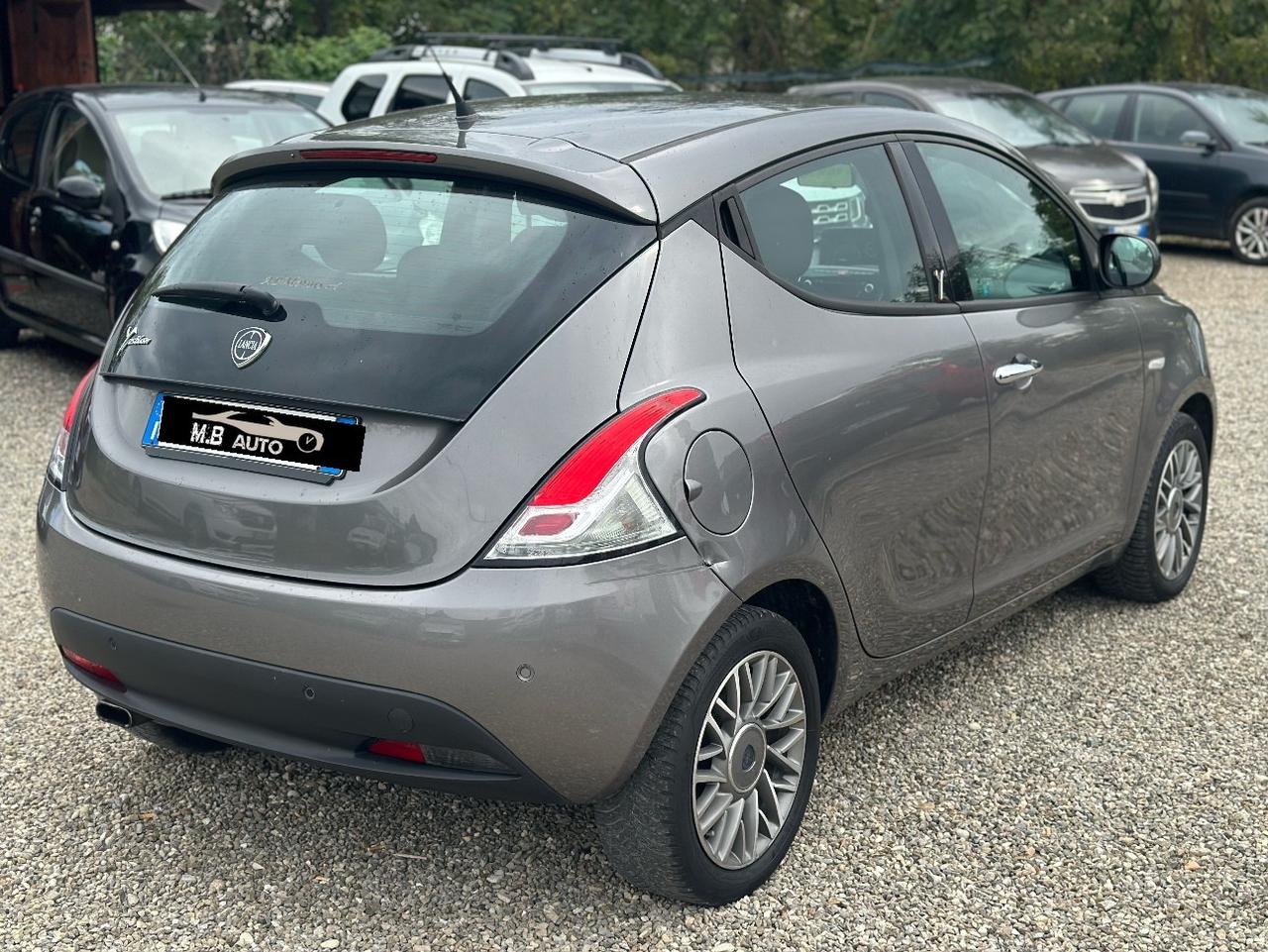 Lancia Ypsilon 1.2 69 CV 5 porte GPL OK NEOPATENTATI