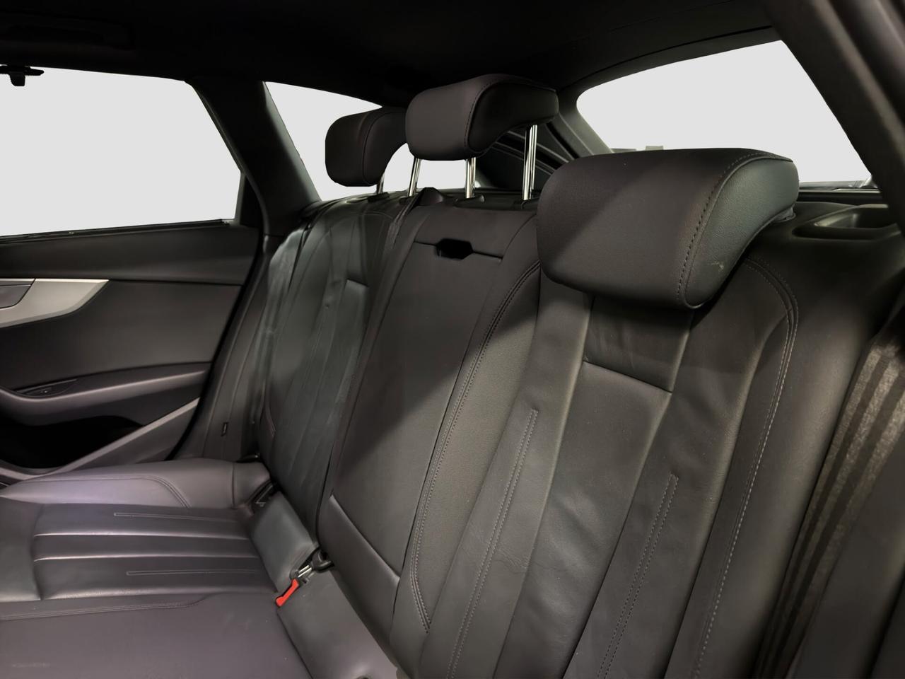 Audi A4 Avant 40 TDI quattro S tronic Business Advanced