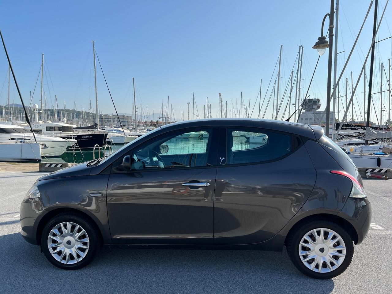 Lancia Ypsilon 1.2 69 CV**NEOPATENTATI**GARANIA 12 MESI