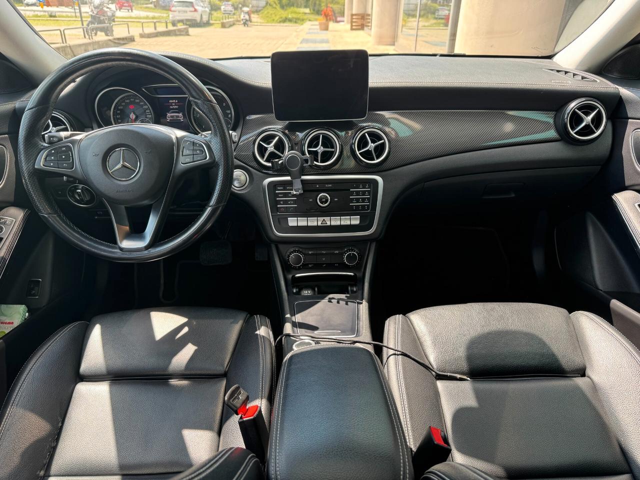 Mercedes-benz CLA 200 AMG