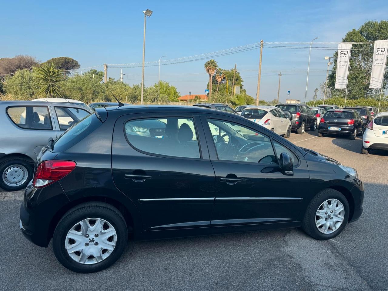 Peugeot 207 1.4 BENZ 5P UNIPRO SOLO 64000 KM - 2012