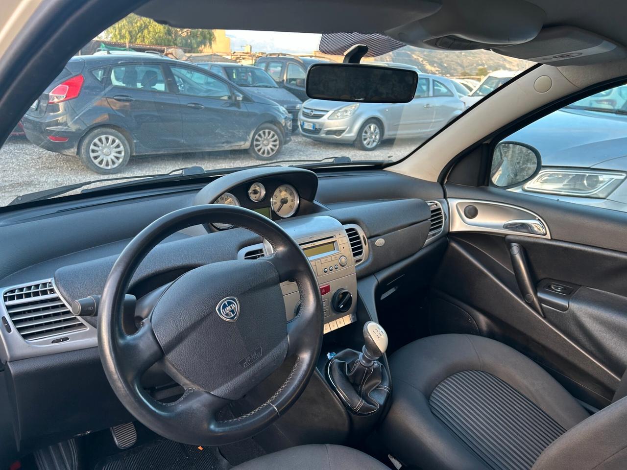 Lancia Ypsilon 1.2 Argento
