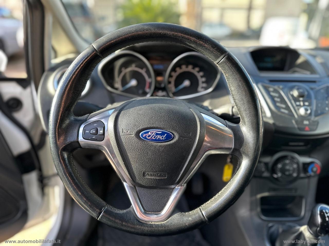 FORD Fiesta 1.5 TDCi 75 CV 5p. DIESEL CON GANCIO TRAINO