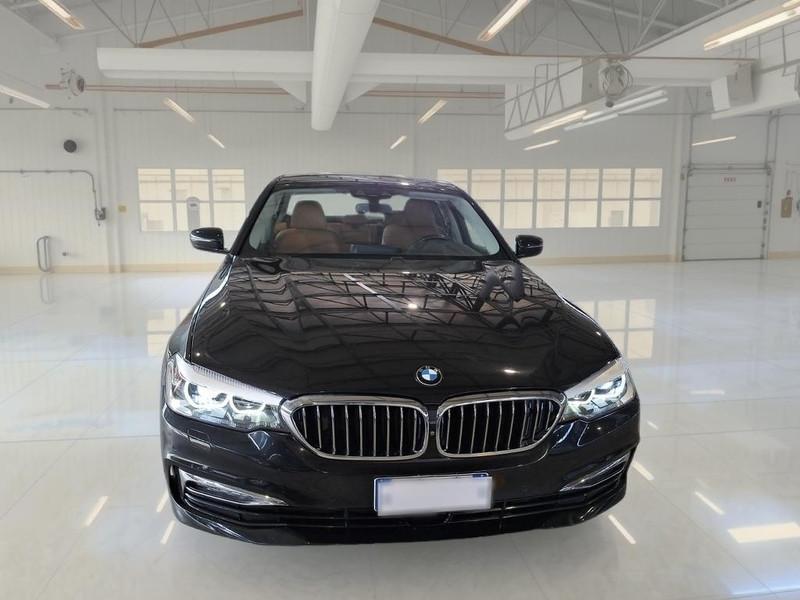 BMW 530 Luxury Auto 4 PORTE BERLINA