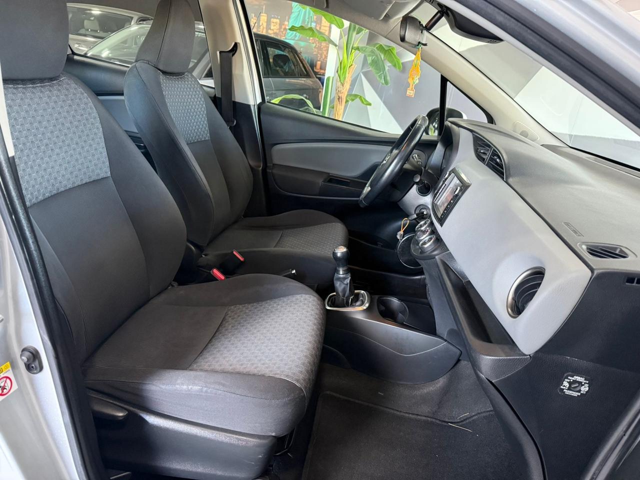 Toyota Yaris 1.0 5 porte Lounge-84.000 Km