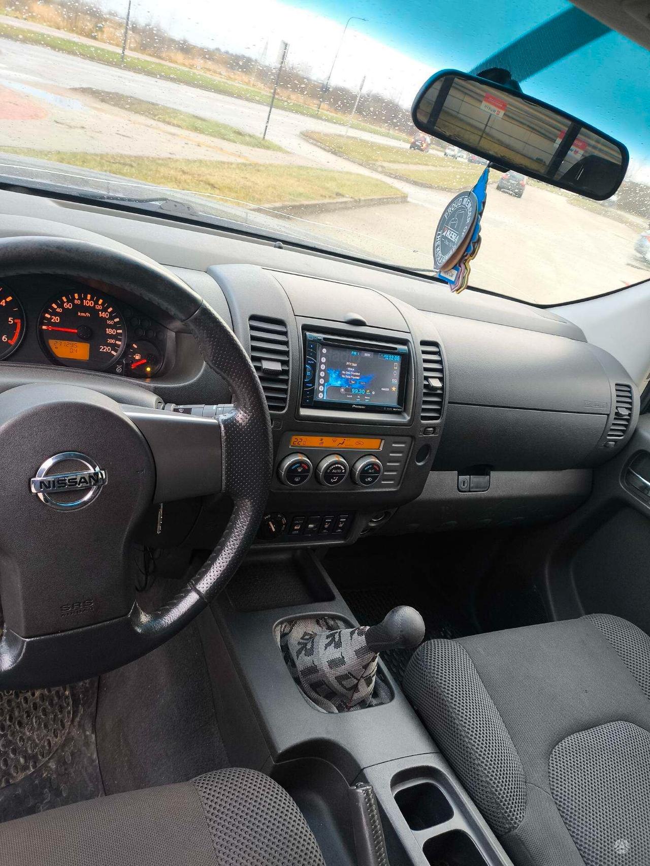 Nissan Navara 2.5 dCi 2 porte King Cab XE