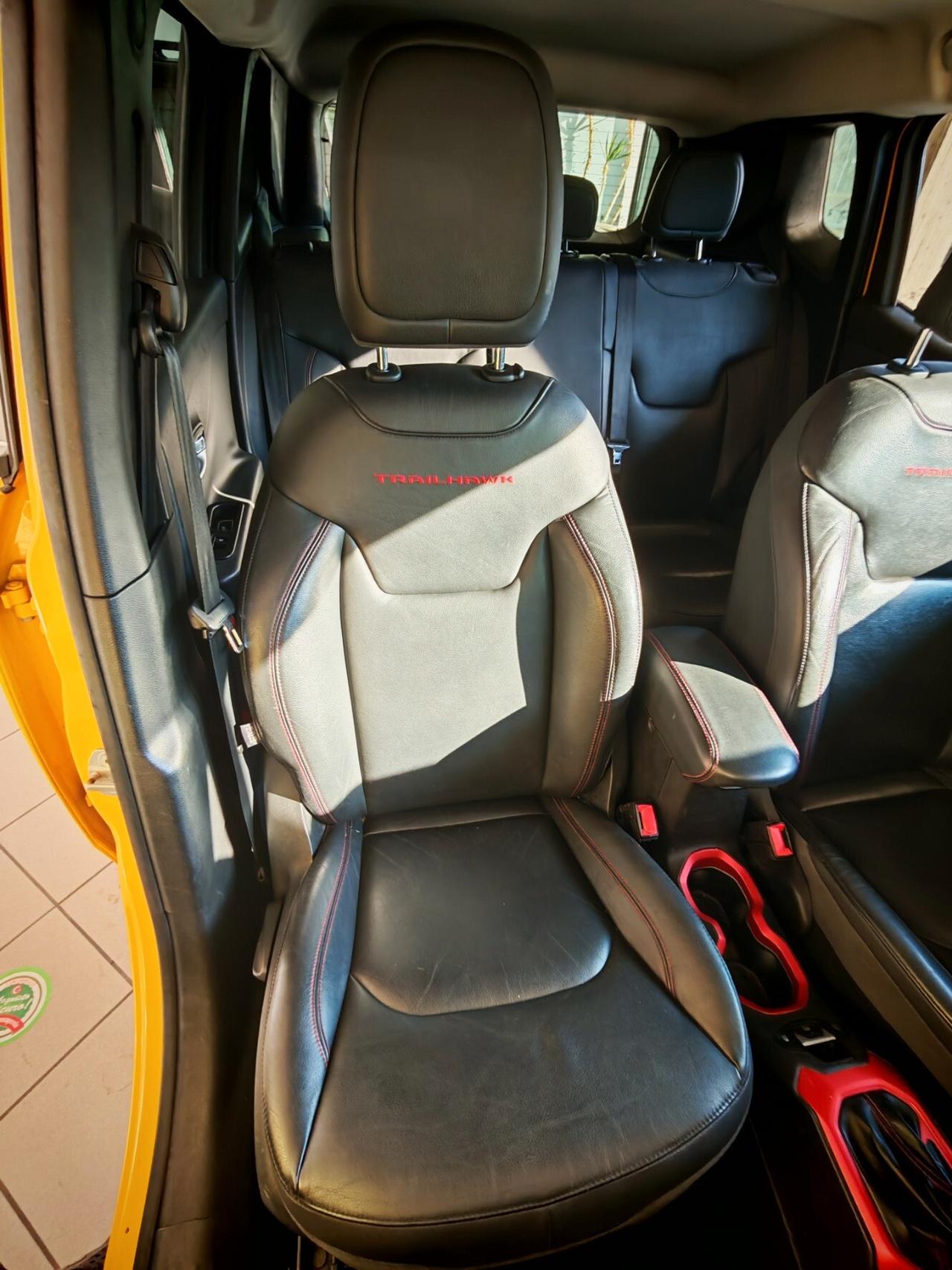 Jeep Renegade 2.0 Mjt 170CV 4WD Active Drive Low Trailhawk