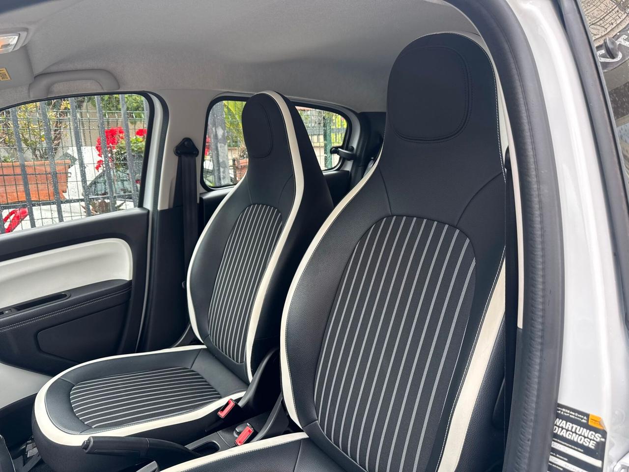 Renault Twingo SCe 65 CV Duel2 limite full iva esposta