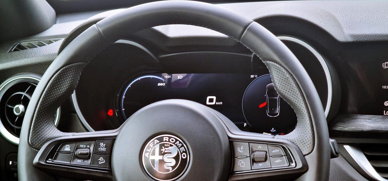 Alfa Romeo Stelvio 2.2 Turbodiesel 160 CV AT8 RWD Super