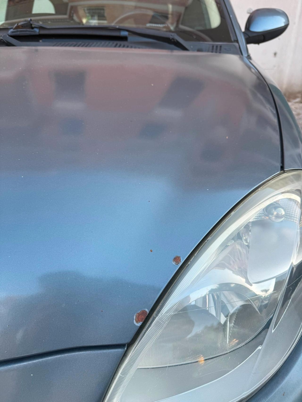 Lancia Ypsilon 1.3 MJT 75 CV Versus