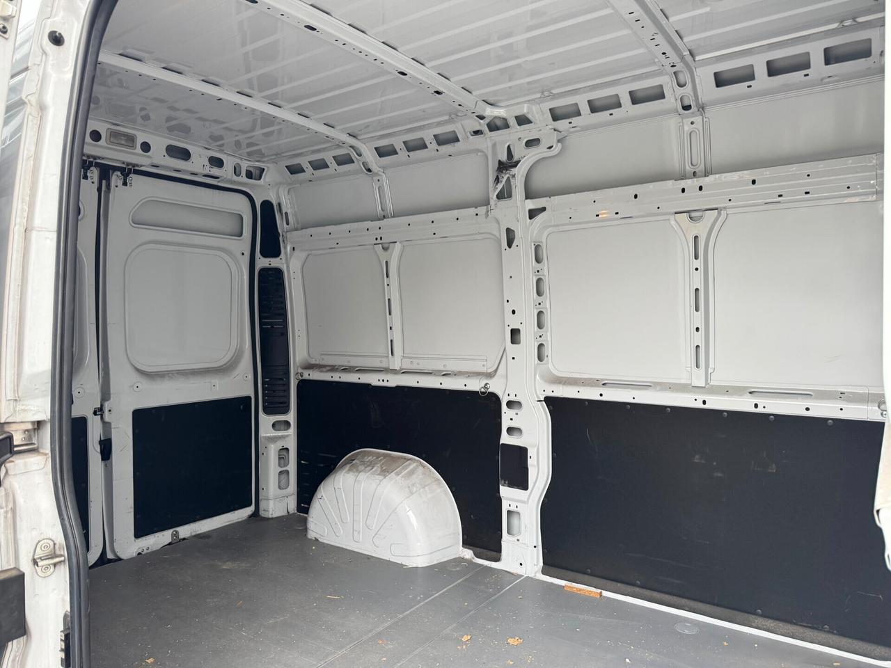 Peugeot Boxer 335 2.2 BlueHDi 140 S&S PM-TM Furgone