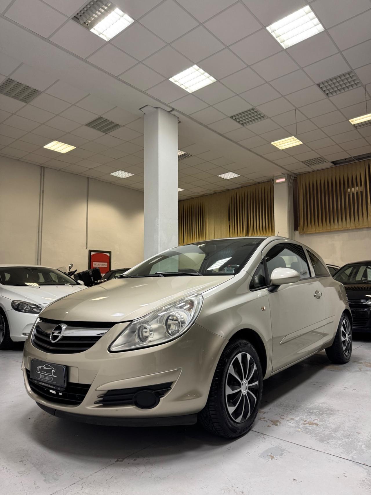 Opel Corsa 1.2 3 porte Sport