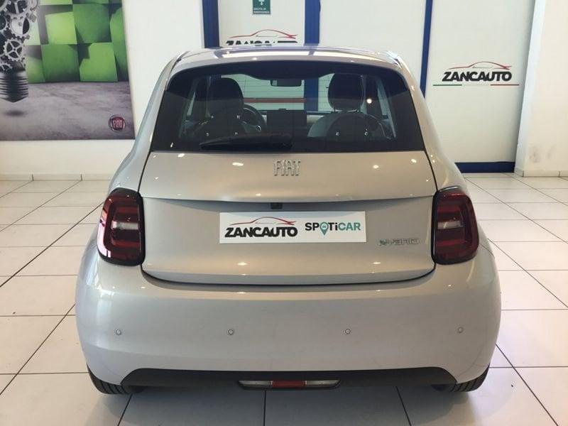 FIAT 500 Hybrid Hybrid Icon MY26 PACK COMFORT