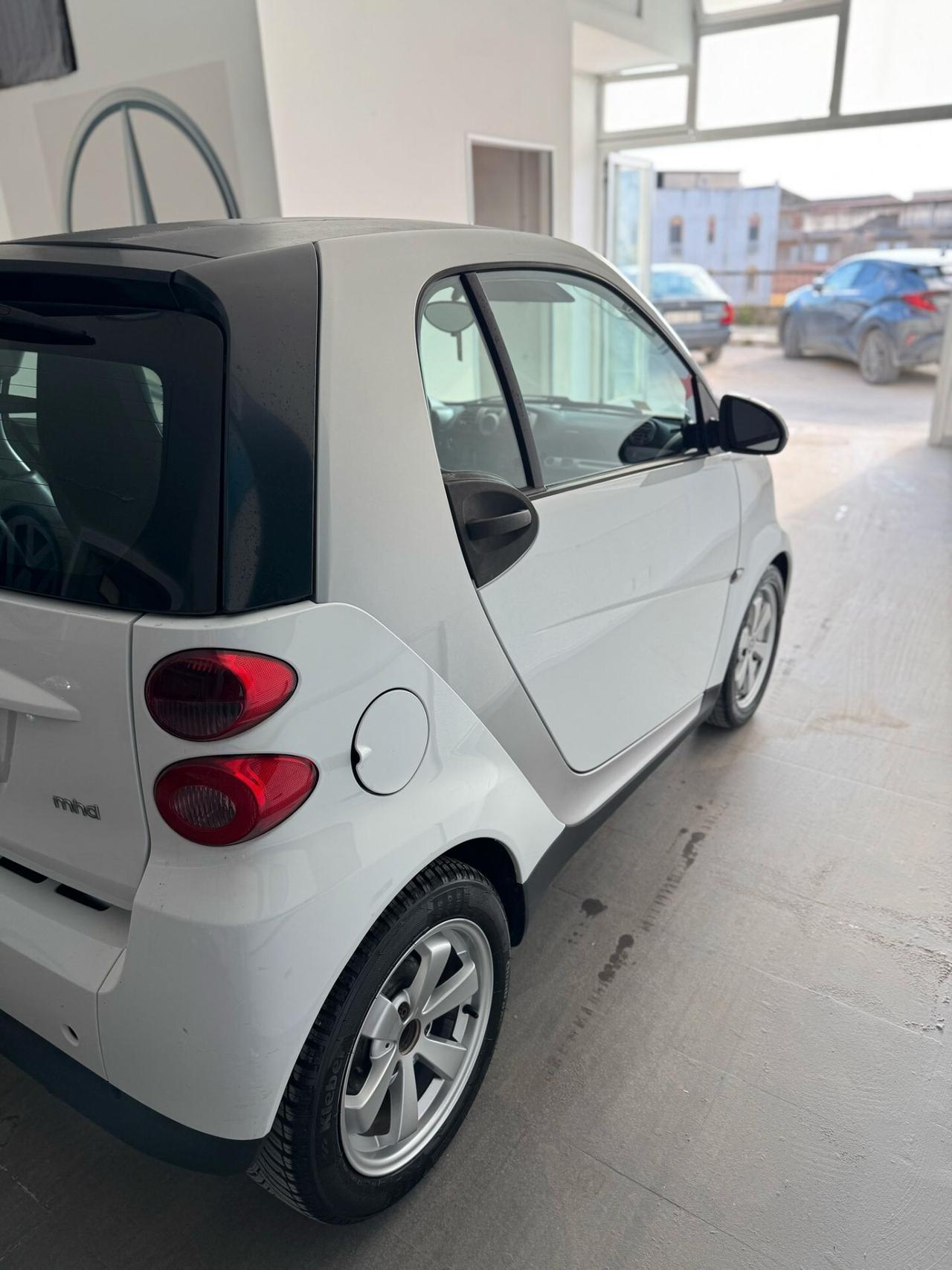 Smart ForTwo 1000 52 kW MHD coupé pure