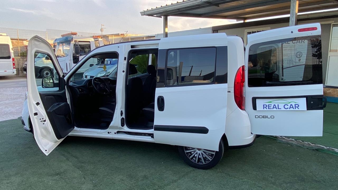 Fiat Doblo 1.6 Diesel Porte Posteriore + Gancio