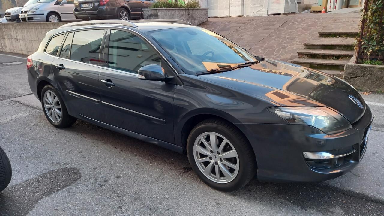 Renault Laguna 2.0 dCi 175CV SporTour Initiale ESM