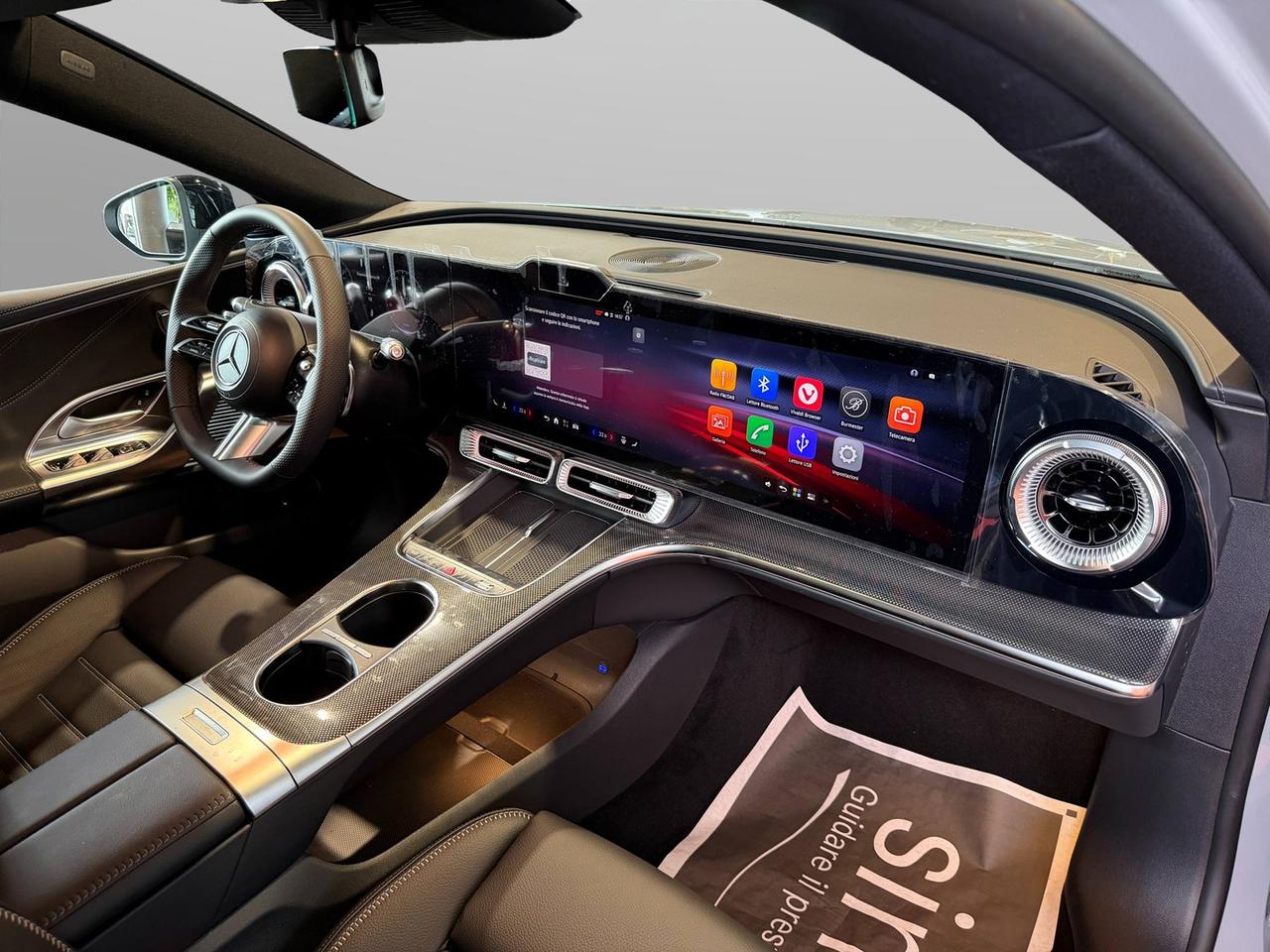 Mercedes-Benz C 400 4MATIC con tecnologia EQ