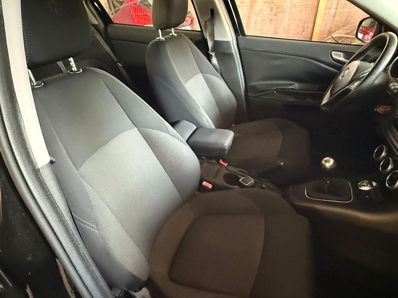 Alfa Giulietta 1.6 JTDm-2 Exclusive EURO6 neopatentati