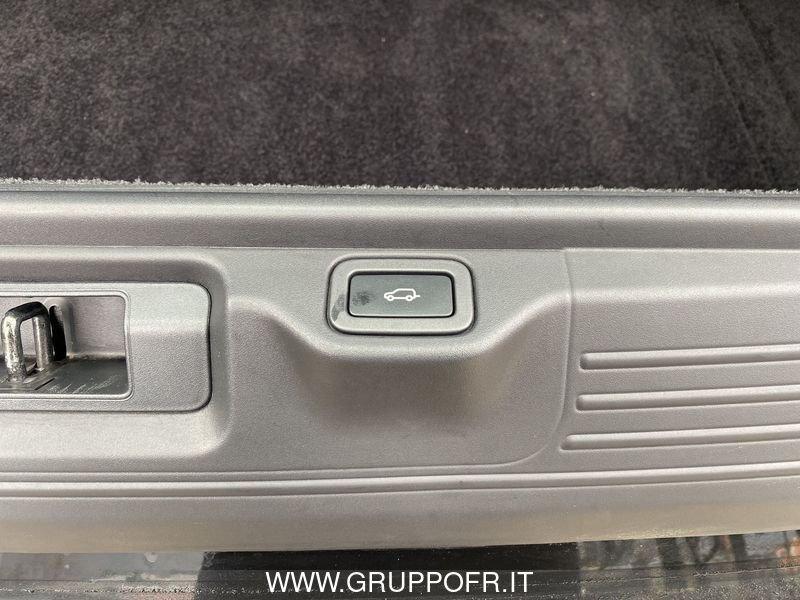 Land Rover Range Rover 4.4 SDV8 Autobiography