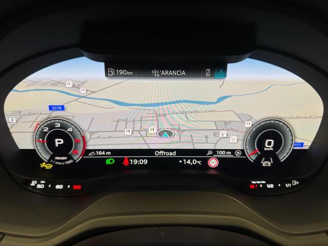 AUDI Q2 35 TDI S tronic Business Advanced