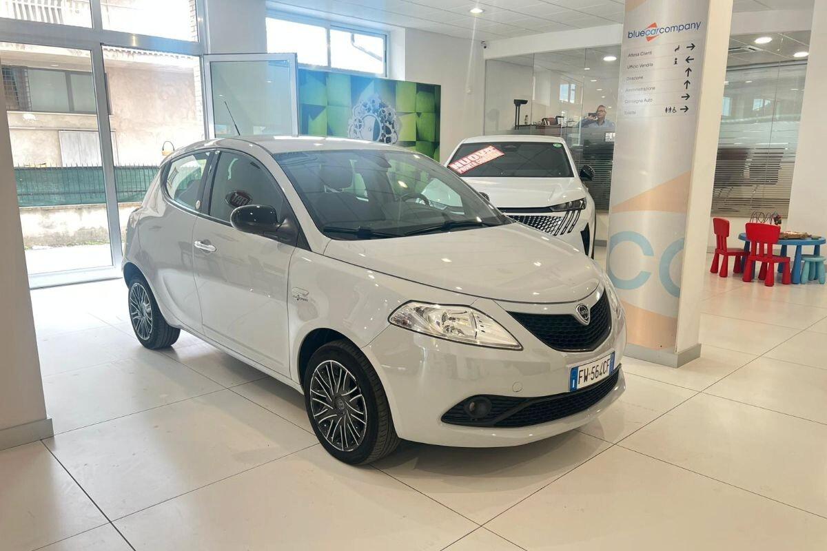 Lancia Ypsilon 1.2 69 CV 5 porte GPL Ecochic Gold