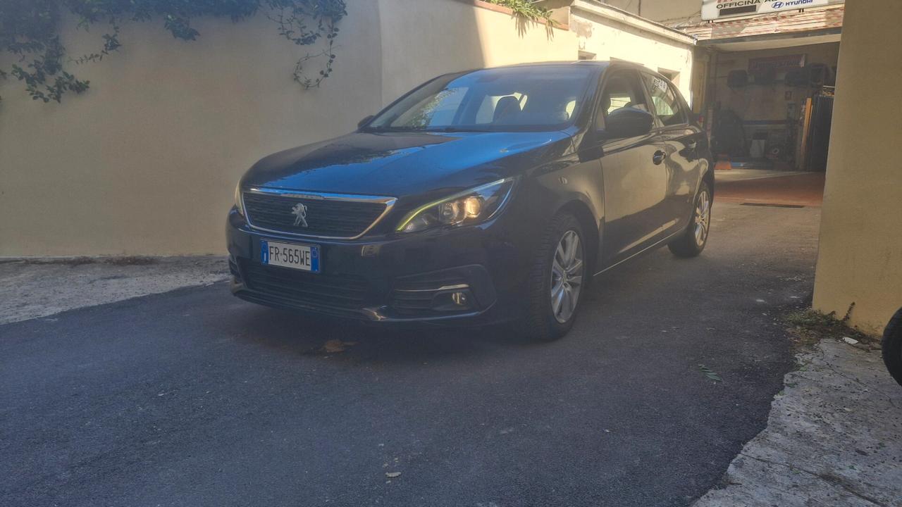 Peugeot 308 BlueHDi 130 S&S Allure