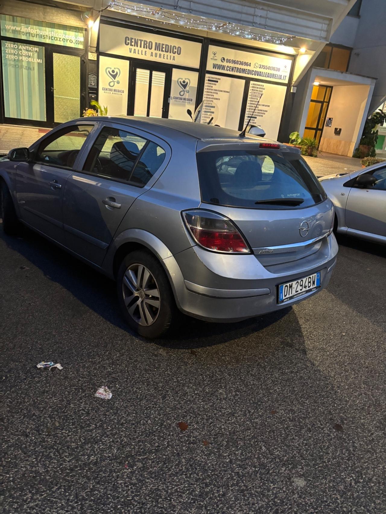 Opel Astra 1.6 benzina 5 porte “km 115.000”