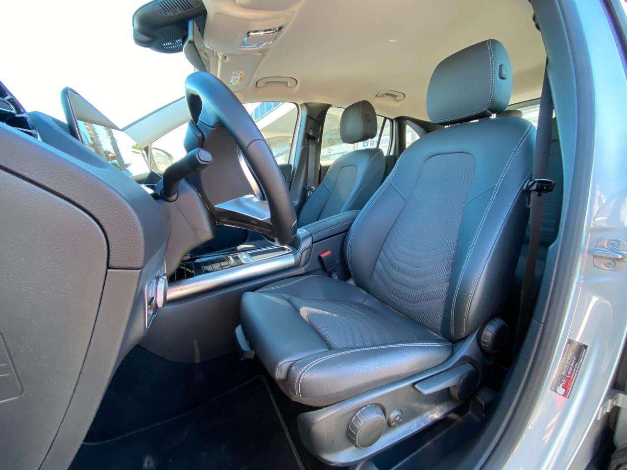 Mercedes-Benz GLA 180d Progressive Advanced auto