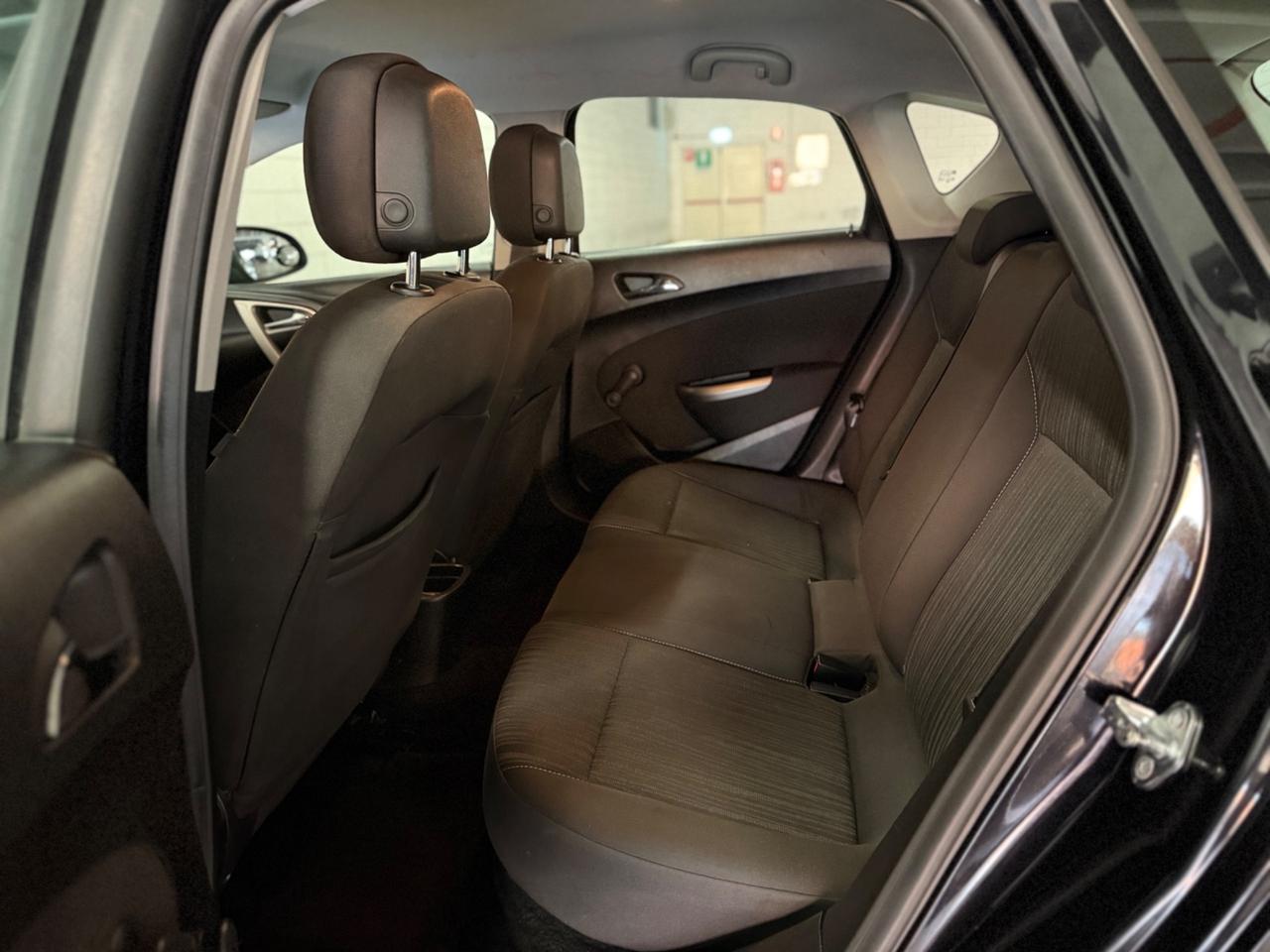 Opel Astra 1.6 115CV 5 porte Cosmo automatico