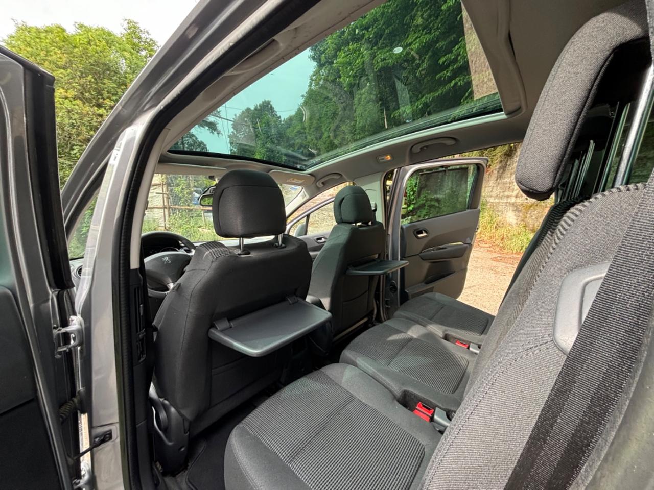 Peugeot 5008 2.0 HDi 150CV Allure