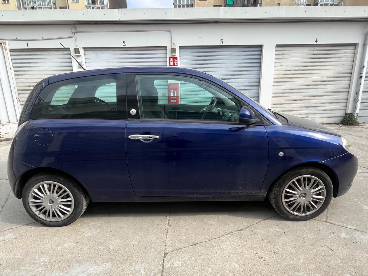 Lancia Ypsilon 1.4 New Oro Ecochic GPL