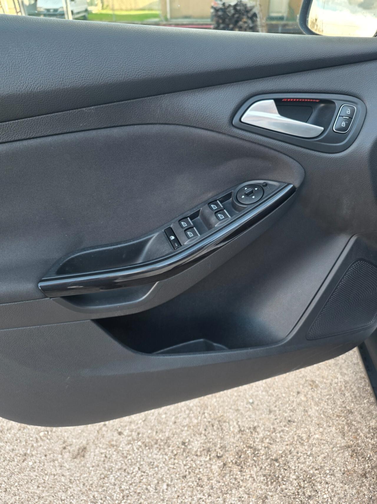 Ford Focus 1.5 TDCi 120 CV Start&Stop SW Titanium X