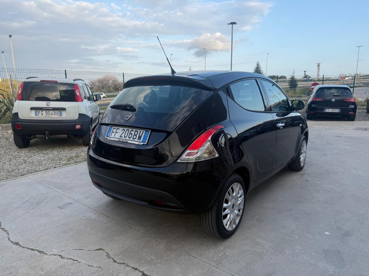 Lancia Ypsilon 1.2 69 CV 5 porte Platinum