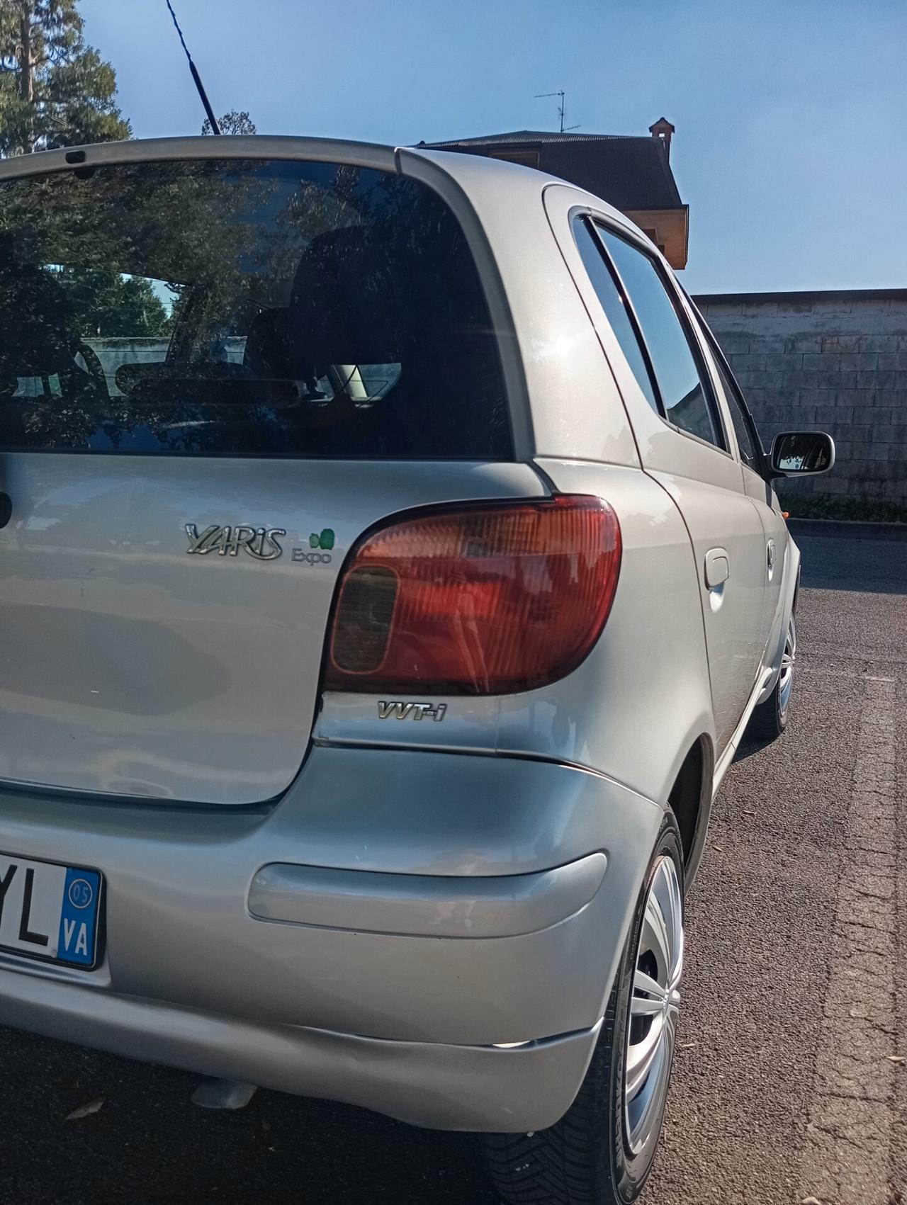 Toyota Yaris 1.0i 16V cat 5 porte Neopatentati