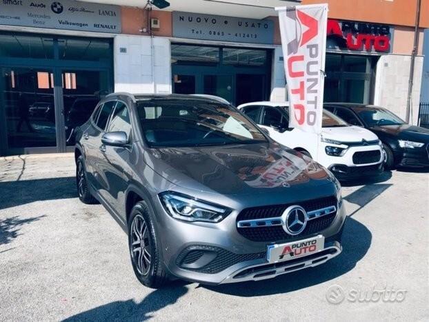 MERCEDES-BENZ GLA 200 d Automatic TETTO- AMBIENT