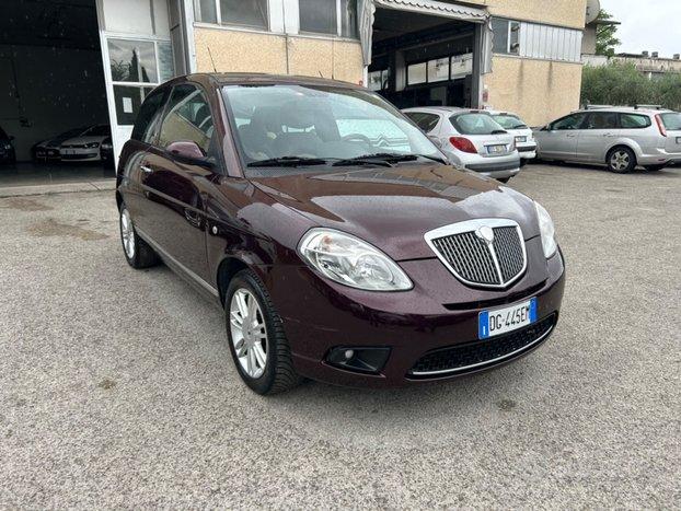 Lancia Ypsilon 1.3 MJT 90 CV Oro Giallo