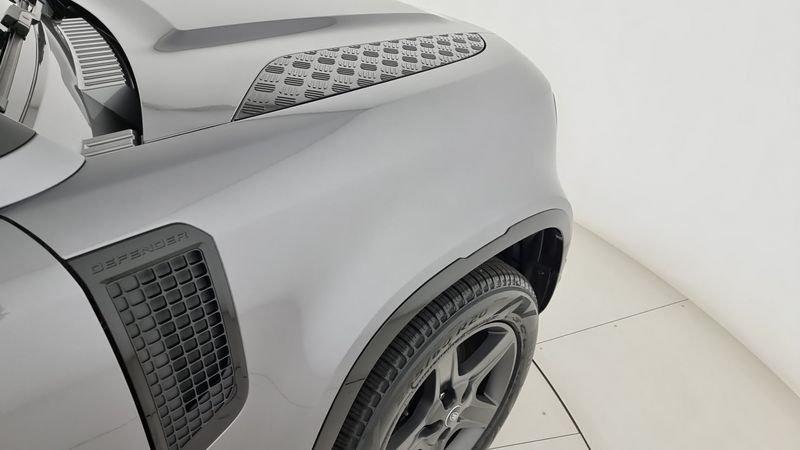 Land Rover Defender 110 3.0D I6 250 CV AWD Auto X-Dynamic SE